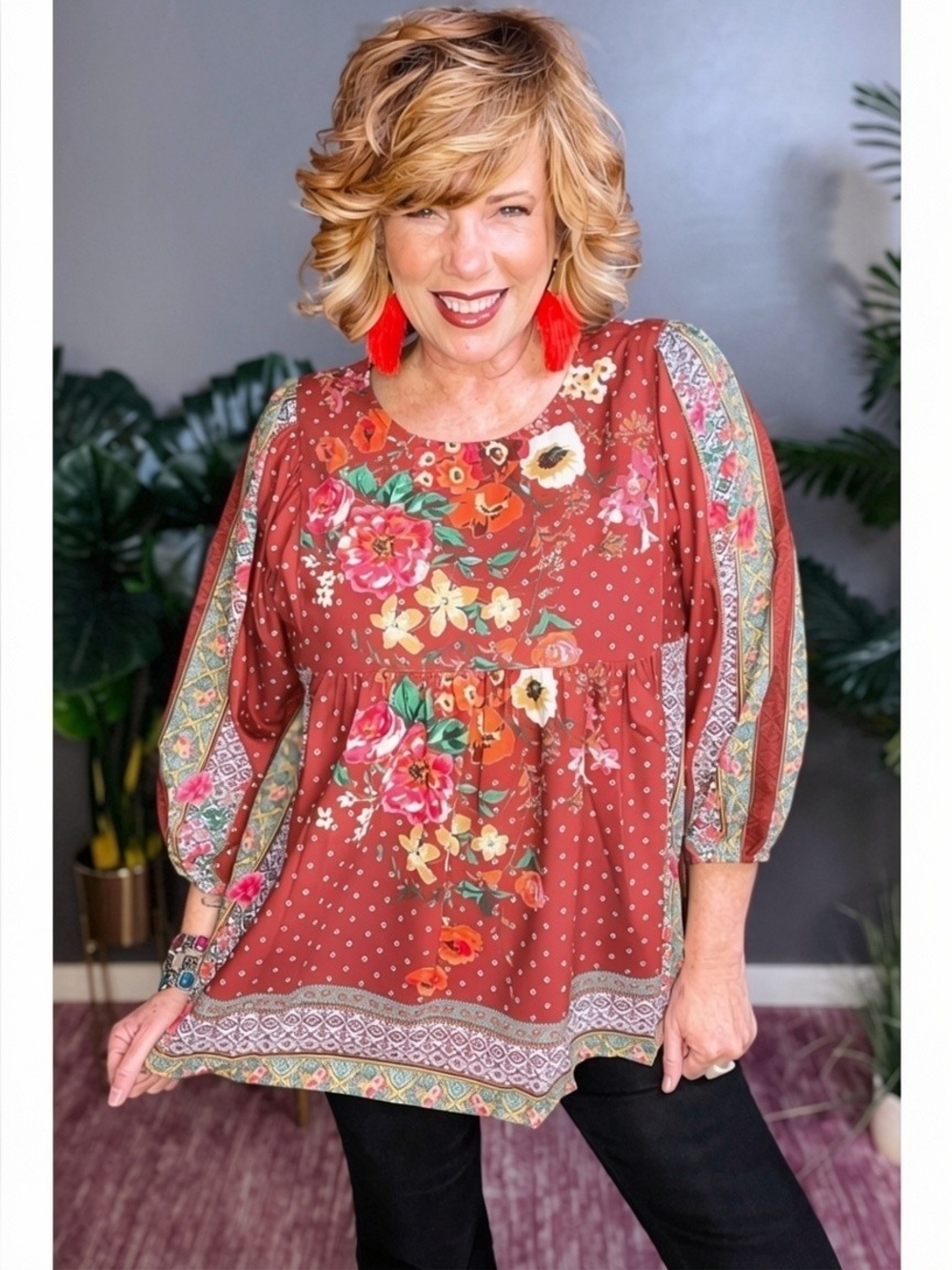 Umgee Red Floral Patterned Top Large NWOT - Picture 7 of 7